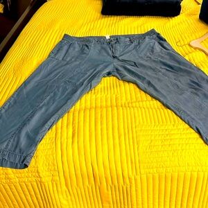 Women’s capri pants XXL